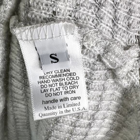 Michael Lauren V-Neck Pullover Sweater White Gray Striped Lightweight Knit SMALL - Picture 3 of 5